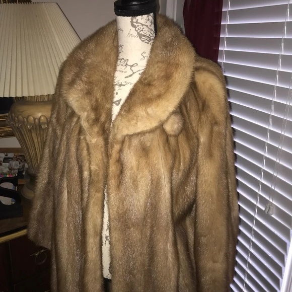 🔥🔥Vintage custom design Mink coat - Picture 3 of 16